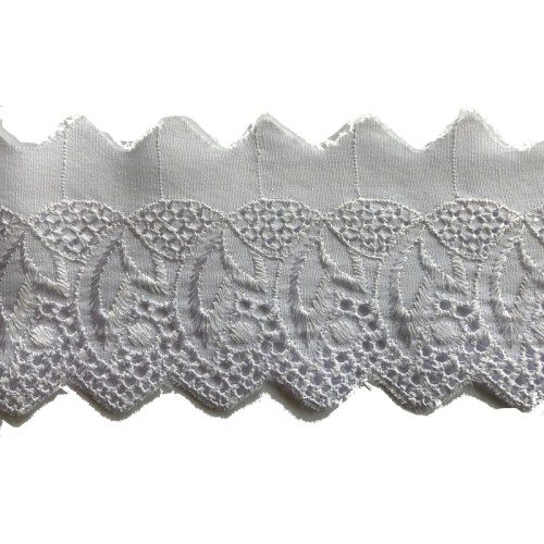 Haft na batyście - 401 - biały - 6,5cm