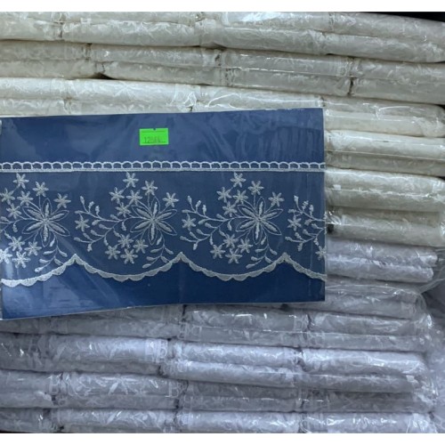 Koronka na tiulu, haft na tiulu - 12844 - kremowa - 9cm