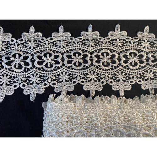 Gipiura - b0401 - kremowa - 14cm