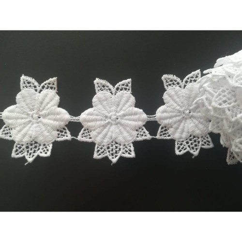 Gipiura aplikacja kwiat - m594 - biała, matowa - 5,5cm