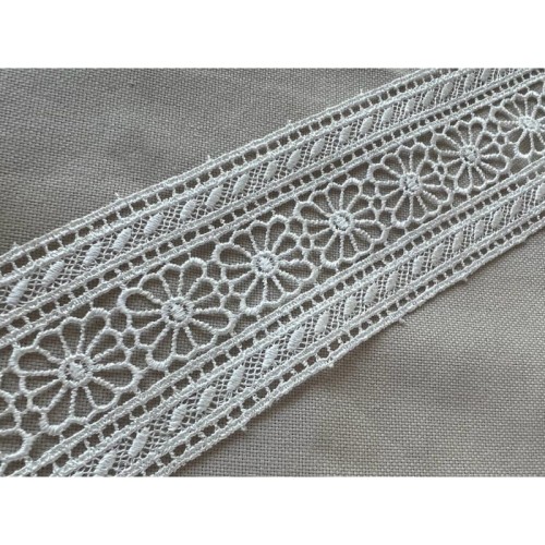 Gipiura - LD214 - biała śmietankowa - 6 cm