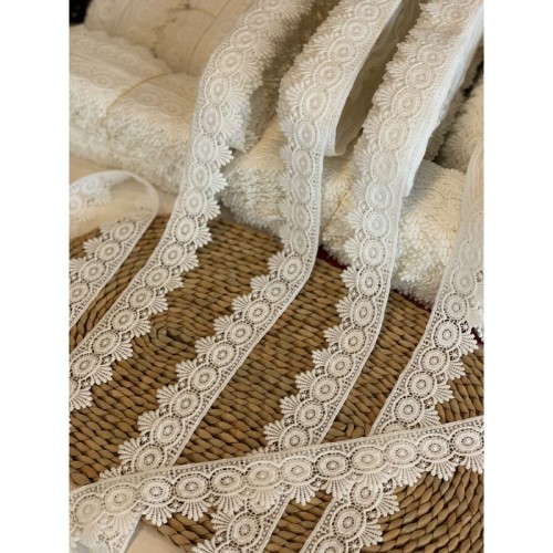 Gipiura bawełniana - CG-WT-65 - biała śmietankowa - 4,6cm