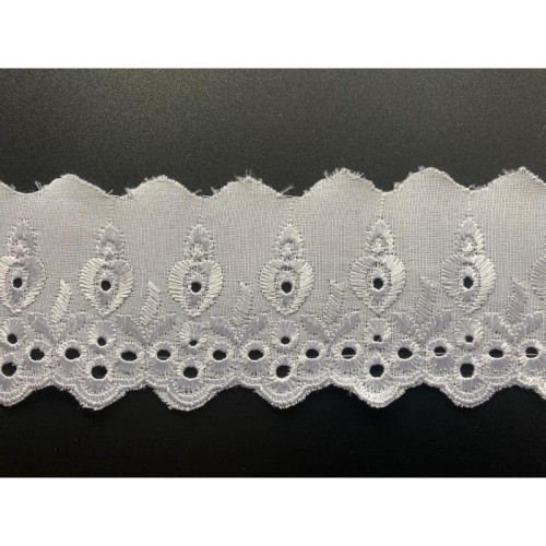 Haft na batyście - 466 - biały - 6cm