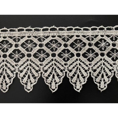 Gipiura 0206 - kremowa - 8cm