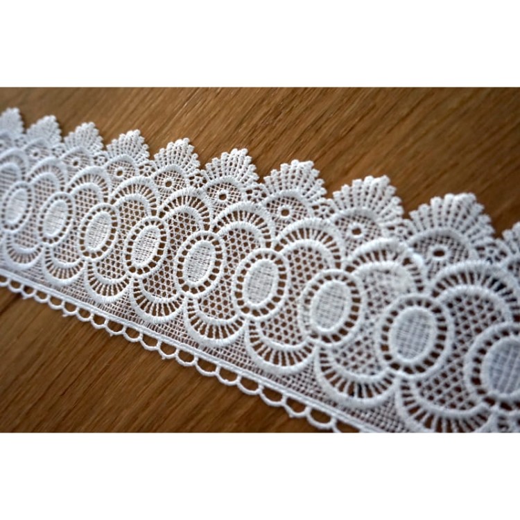 Gipiura - 0145 - kremowa - 9cm